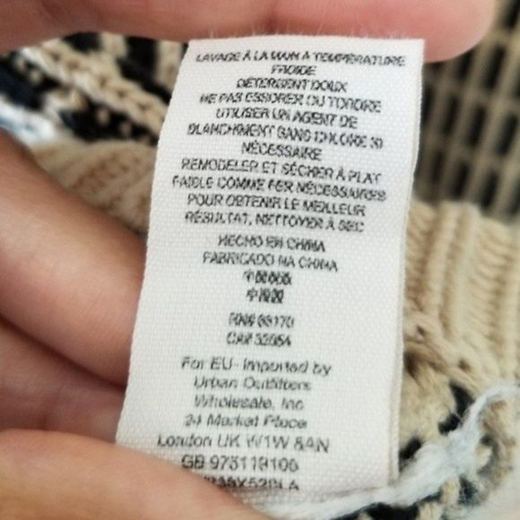 Free People Something Special Poncho - Picture 13 of 16